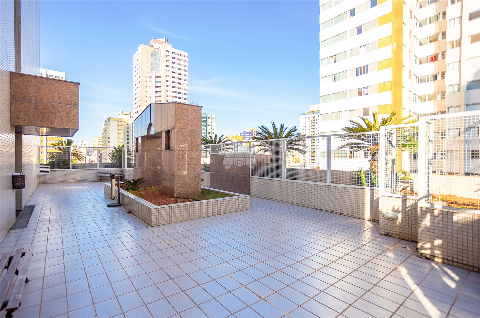 Sala/Conjunto Comercial à venda em Centro, Curitiba — MAFI ADMINISTRADORA DE IMOVEIS LTDA