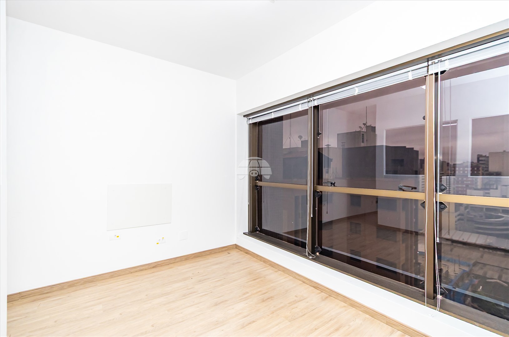 Sala/Conjunto Comercial à venda em Centro, Curitiba — MAFI ADMINISTRADORA DE IMOVEIS LTDA