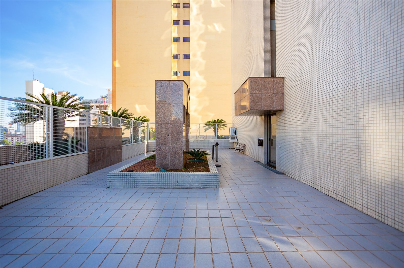 Sala/Conjunto Comercial à venda em Centro, Curitiba — Toyo Imóveis - Curitiba/PR