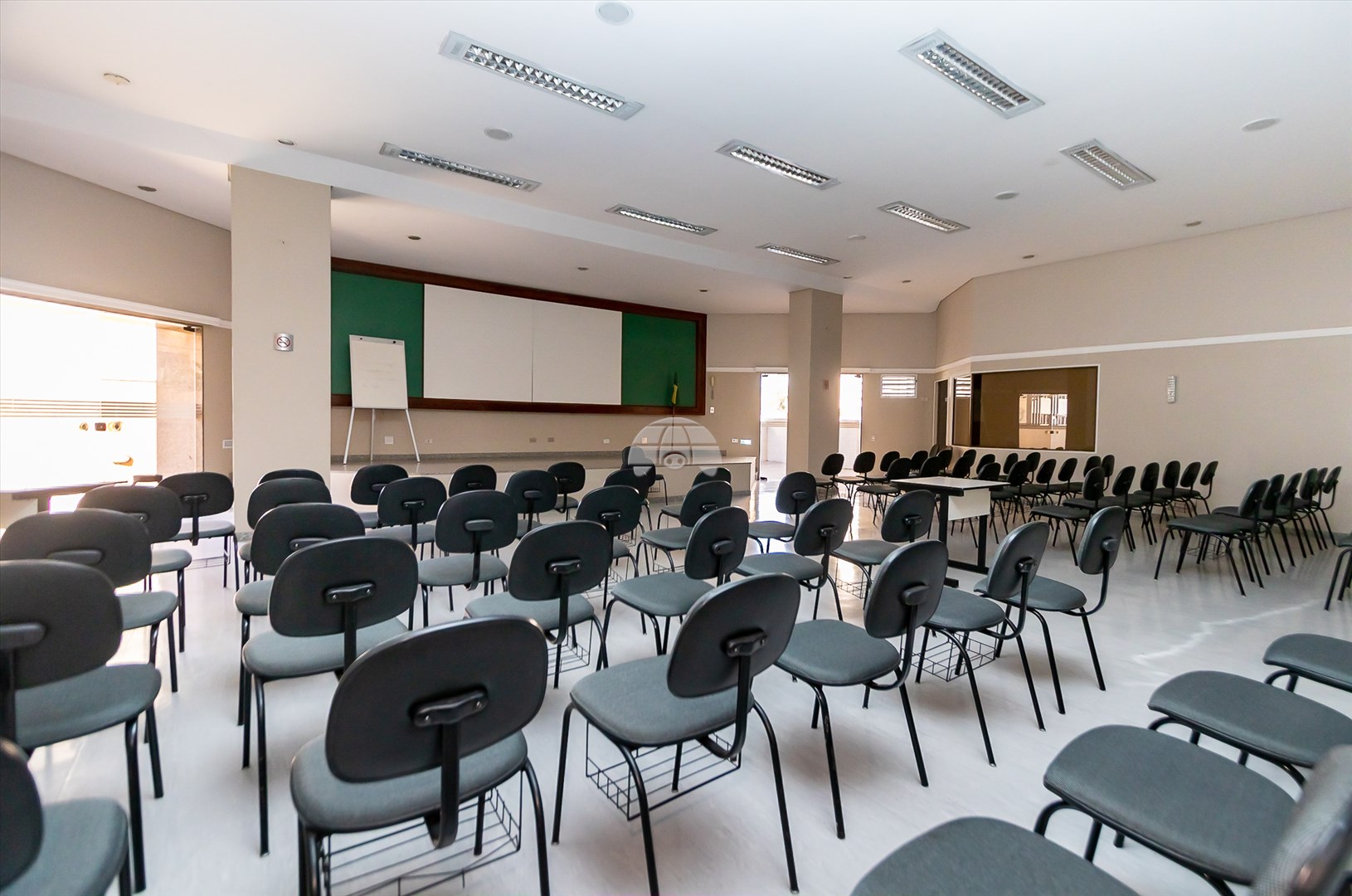 Sala/Conjunto Comercial à venda em Centro, Curitiba — Toyo Imóveis - Curitiba/PR