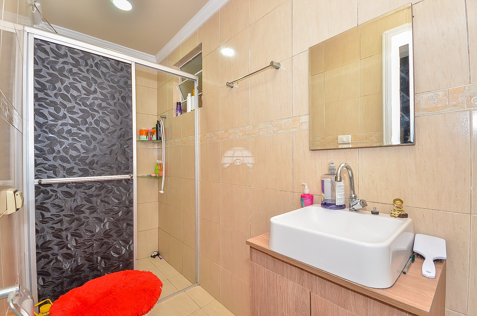 Casa à venda em Guaíra, Curitiba — Outrasul Imobiliária