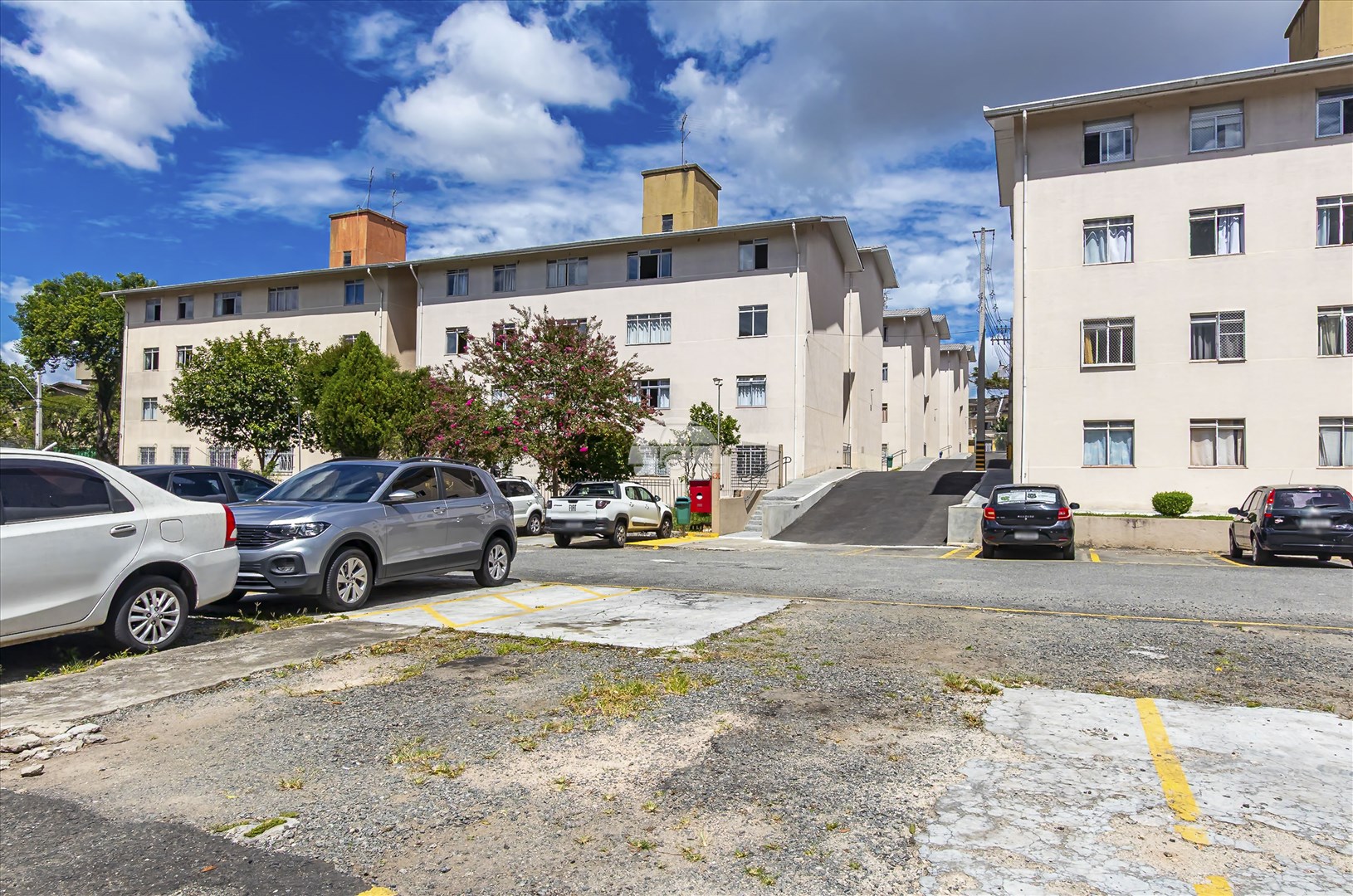 Apartamento à venda em Campo Comprido, Curitiba — UNA