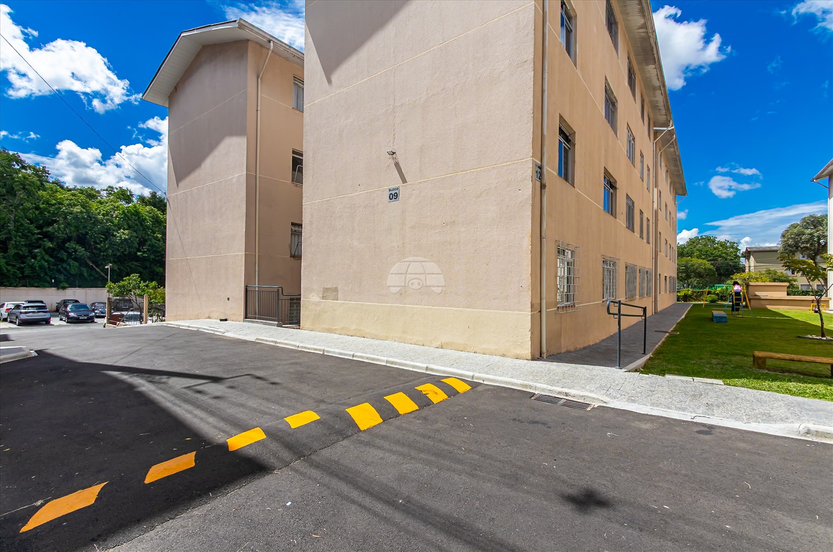 Apartamento à venda em Campo Comprido, Curitiba — UNA