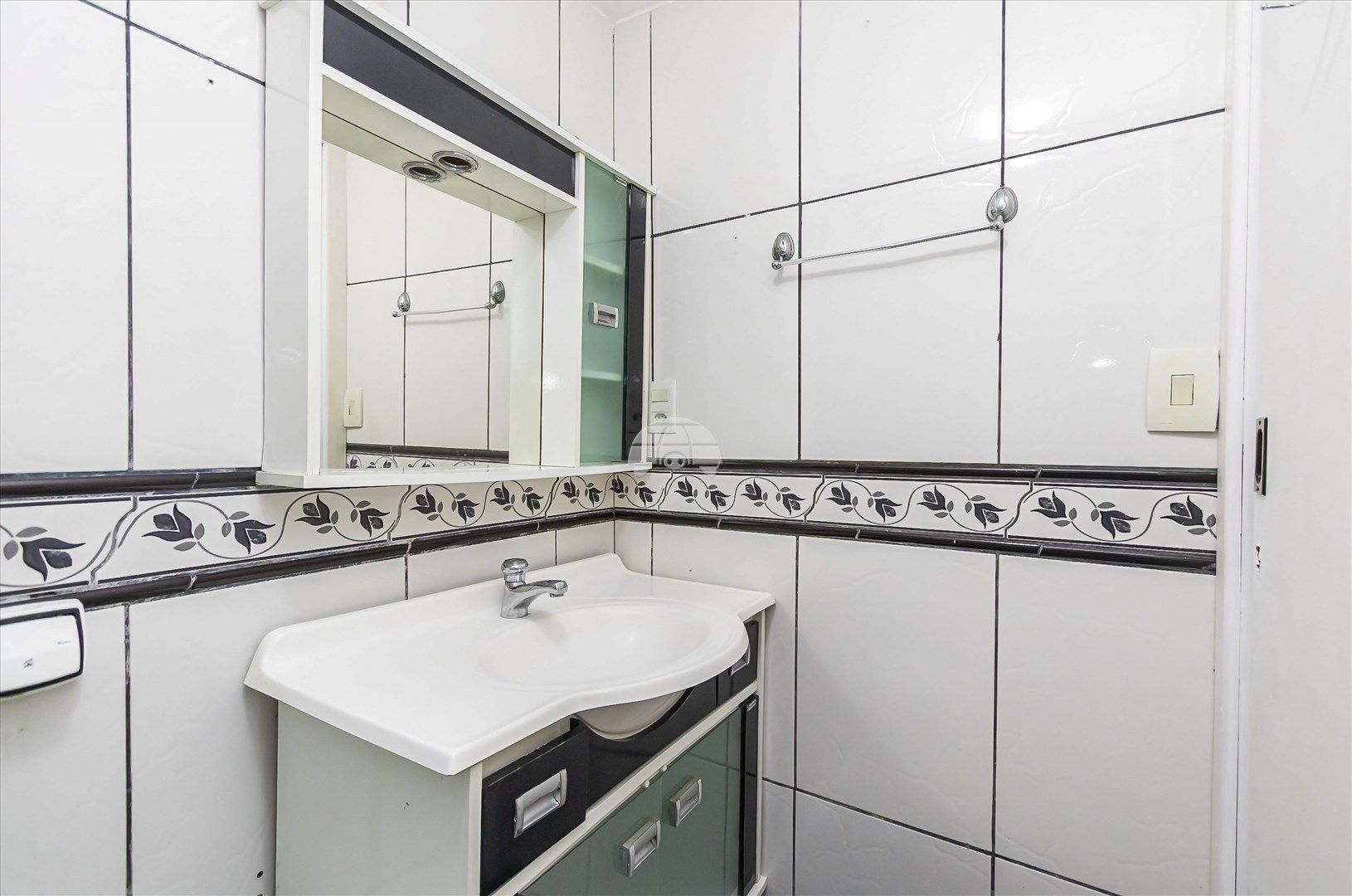 Apartamento à venda em Campo Comprido, Curitiba — UNA
