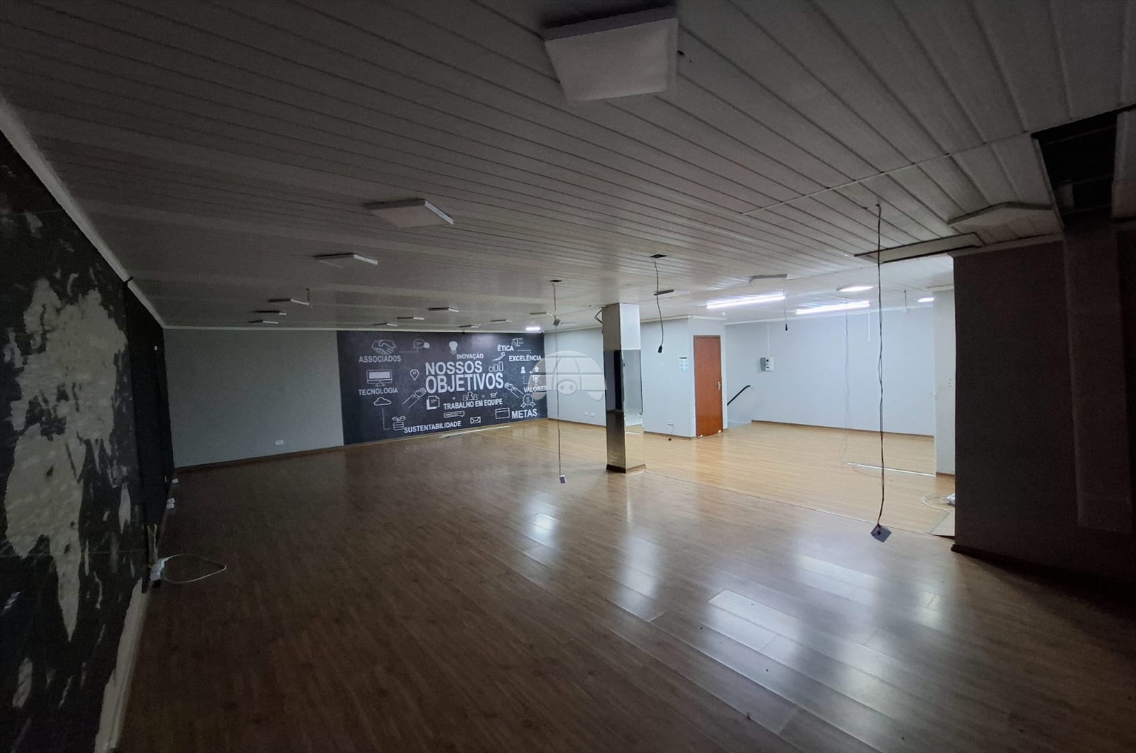 Sala/Conjunto Comercial para alugar em Maracana, Colombo — Imobiliária Razão