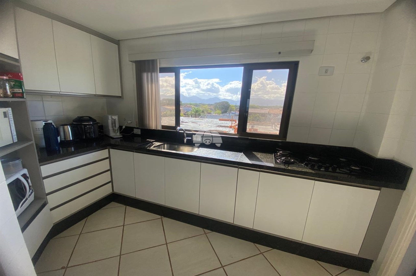 Apartamento à venda em Pereque, Matinhos — Portal Chave Fácil