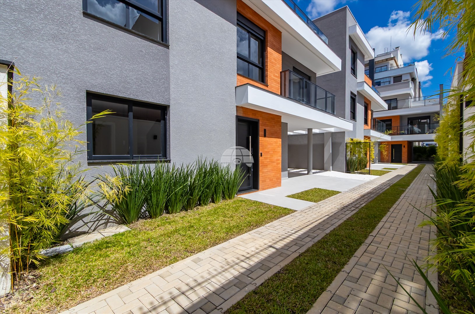 Casa à venda em Vila Izabel, Curitiba — Portal Chave Fácil
