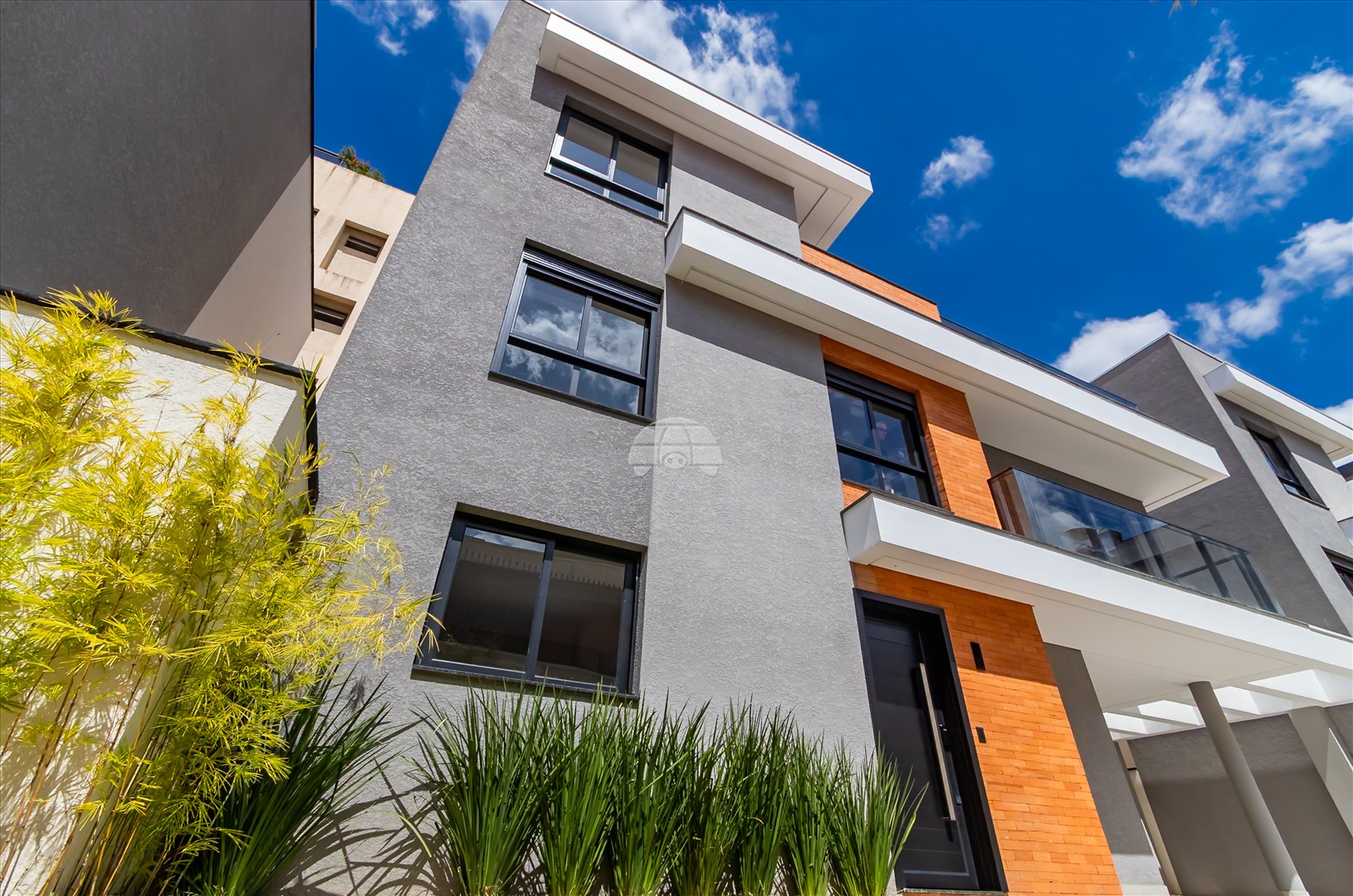 Casa à venda em Vila Izabel, Curitiba — Portal Chave Fácil
