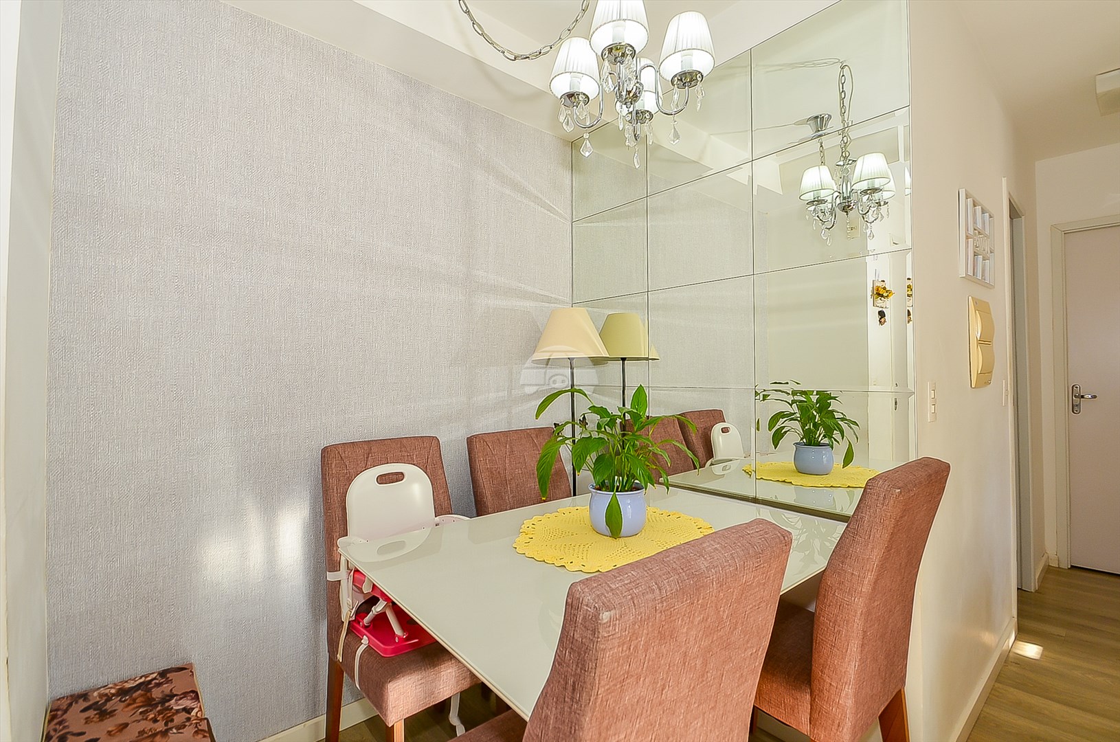 Apartamento à venda em Jardim Cláudia, Pinhais — Portal Chave Fácil