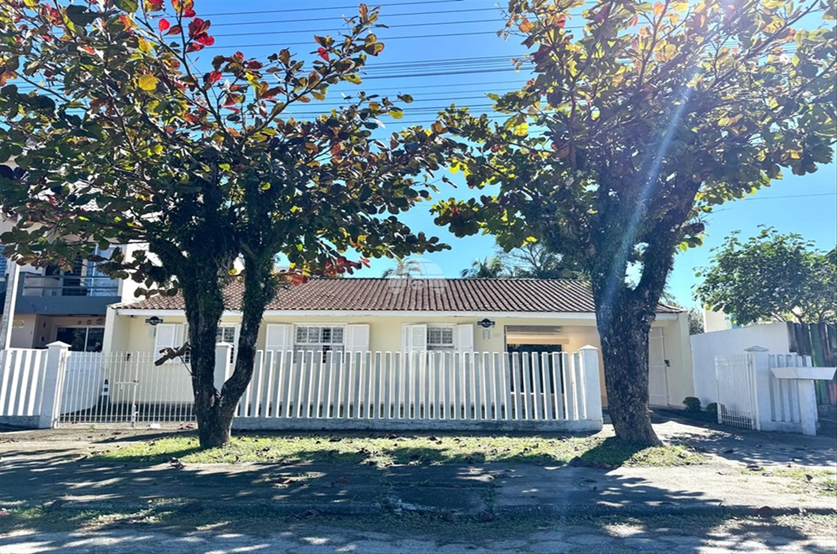 Casa à venda em Caioba, Matinhos — Portal Chave Fácil