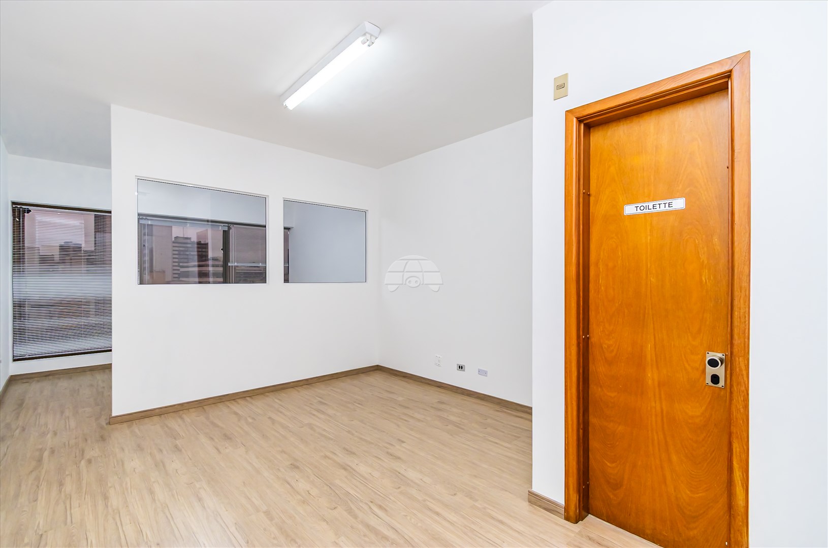 Sala/Conjunto Comercial para alugar em Centro, Curitiba — Portal Chave Fácil
