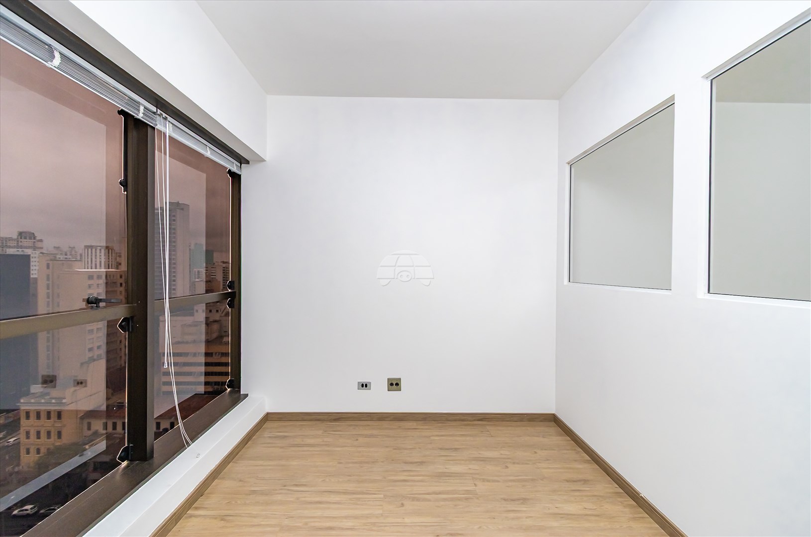 Sala Comercial para Locação no Bairro Centro ref. 88675 (8 / 10)