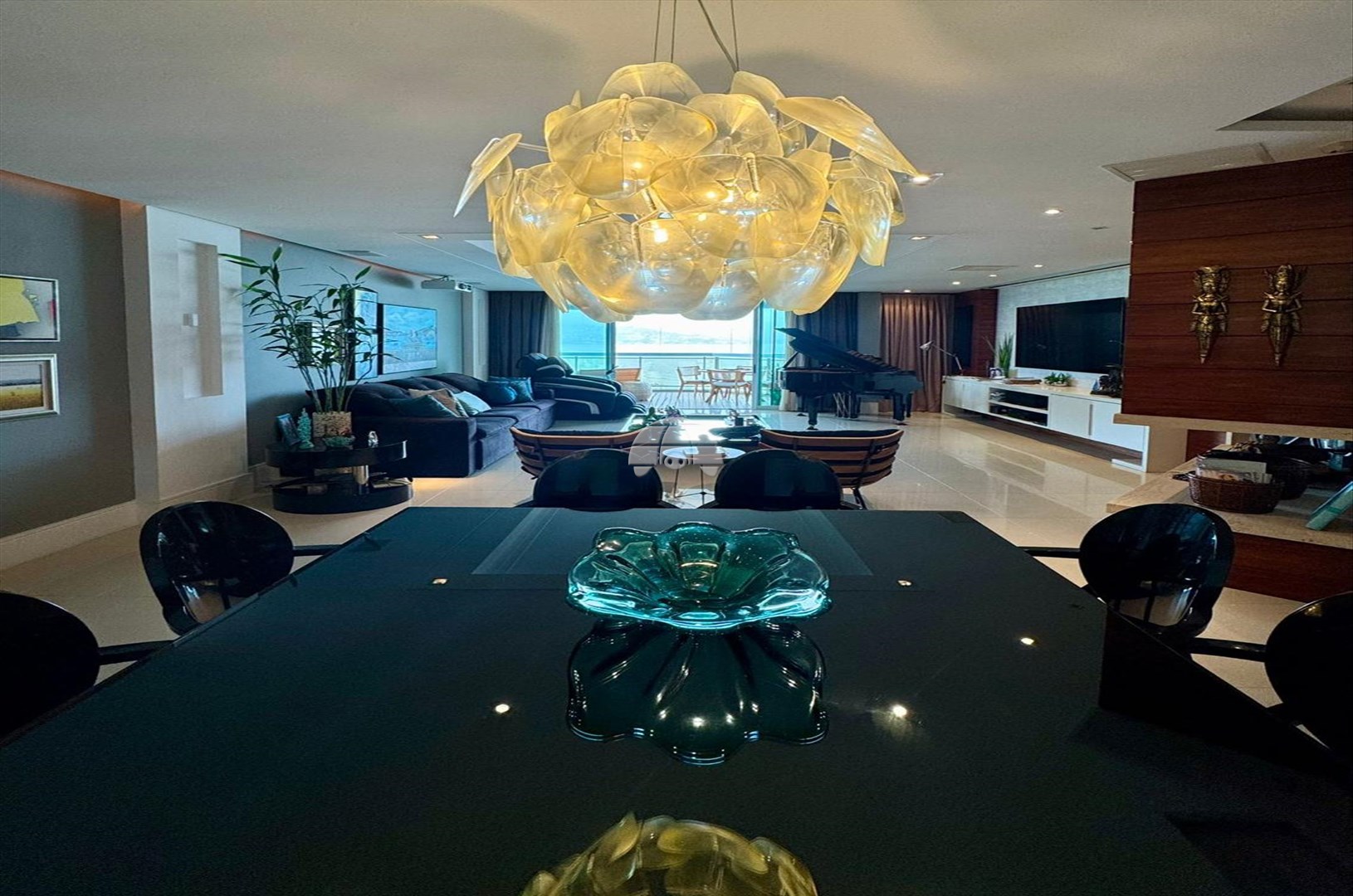 Apartamento à venda em Coqueiros, Florianópolis — Portal Chave Fácil