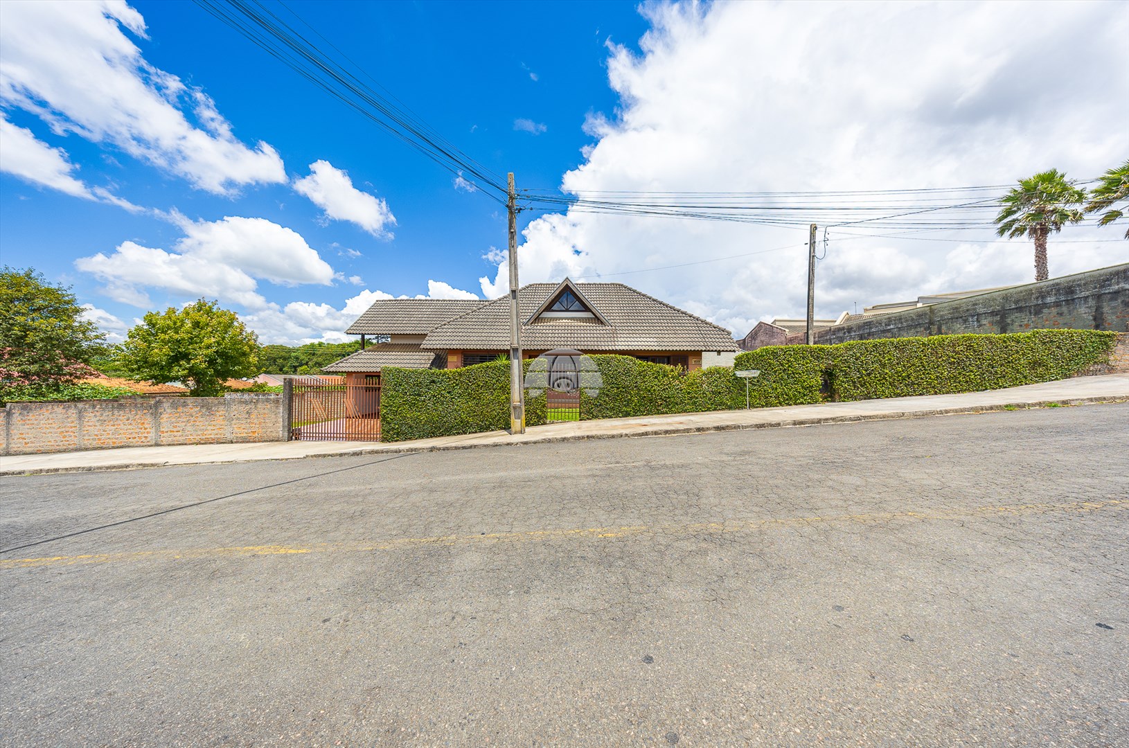 Casa à venda em Vila Elizabeth, Campo Largo — Portal Chave Fácil