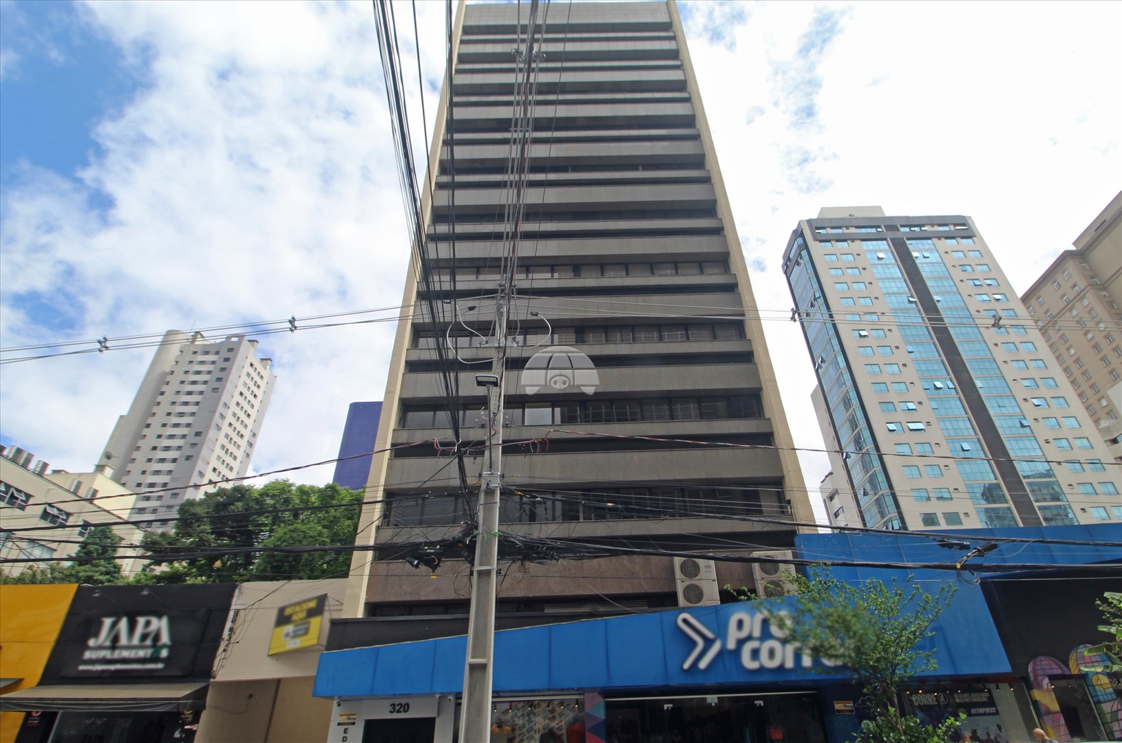 Sala/Conjunto Comercial para alugar em Centro, Curitiba — Portal Chave Fácil
