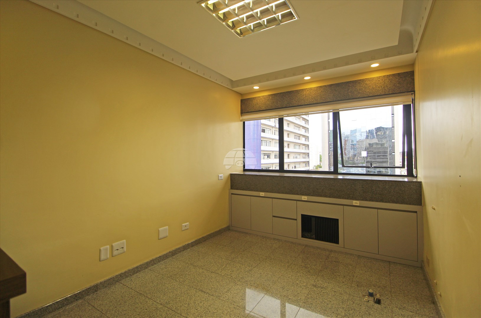 Casa para alugar em Centro, Curitiba — Portal Chave Fácil