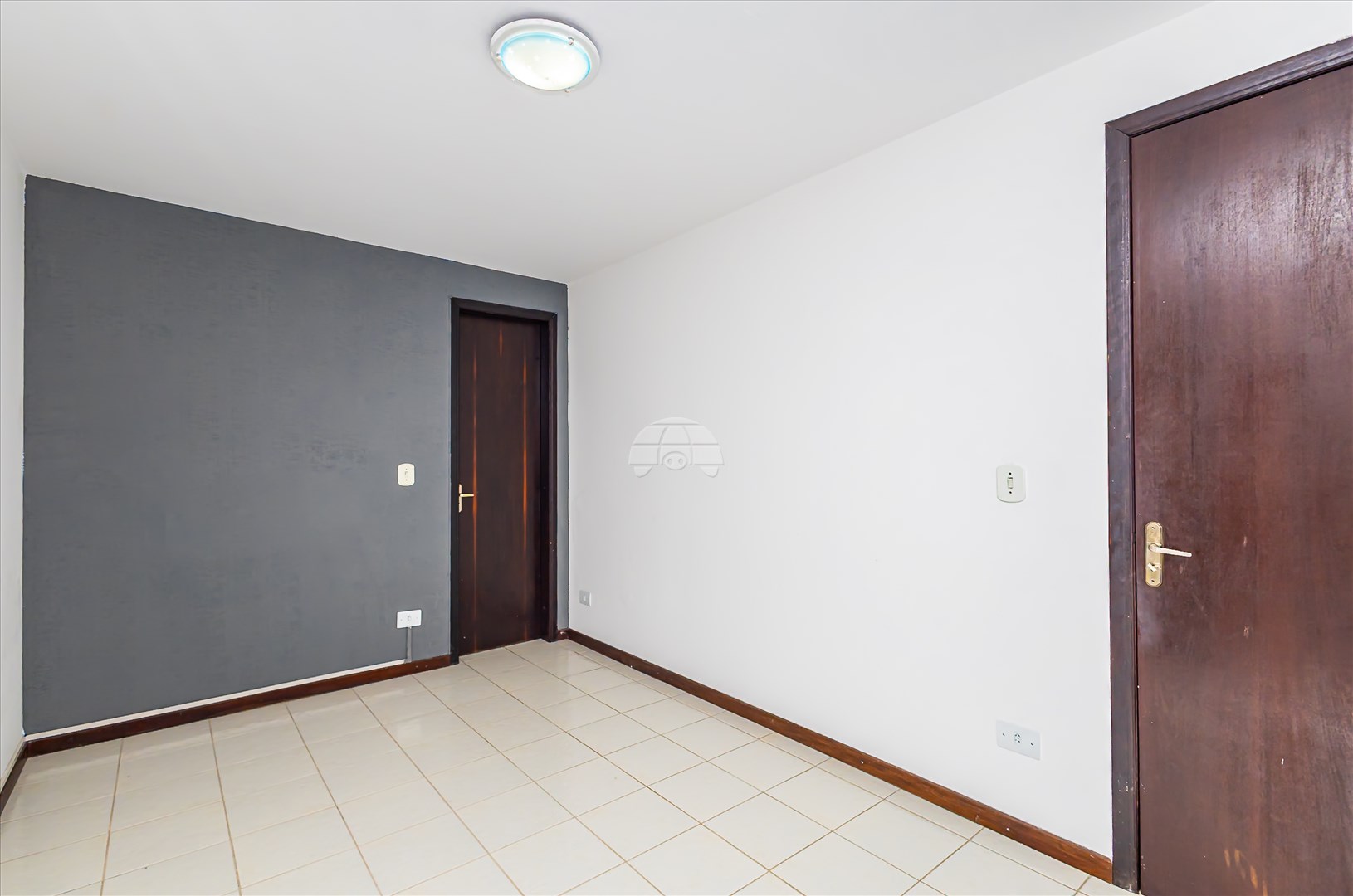 Casa à venda em Boa Vista, Curitiba — GOMES CONSULTOR IMOBILIARIO LTDA.