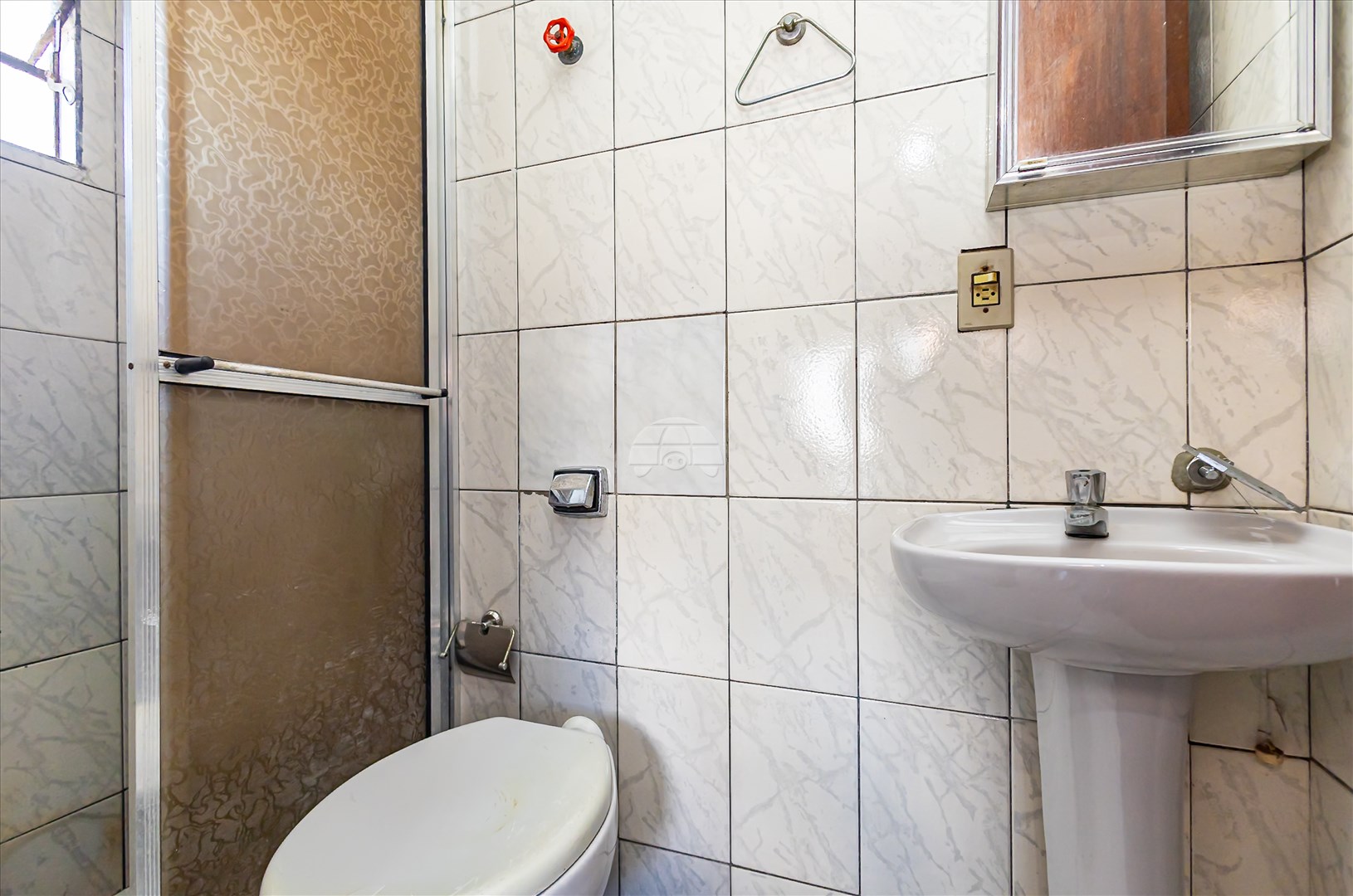 Casa à venda em Pinheirinho, Curitiba — Imobiliária Andrade
