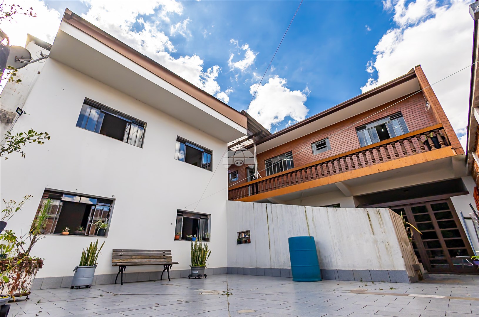 Casa à venda em Pinheirinho, Curitiba — Imobiliária Andrade