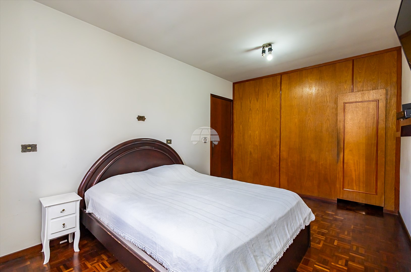 Casa à venda em Pinheirinho, Curitiba — Imobiliária Andrade