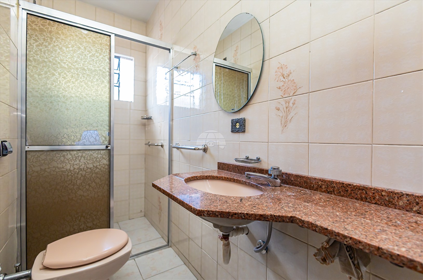 Casa à venda em Pinheirinho, Curitiba — Imobiliária Andrade