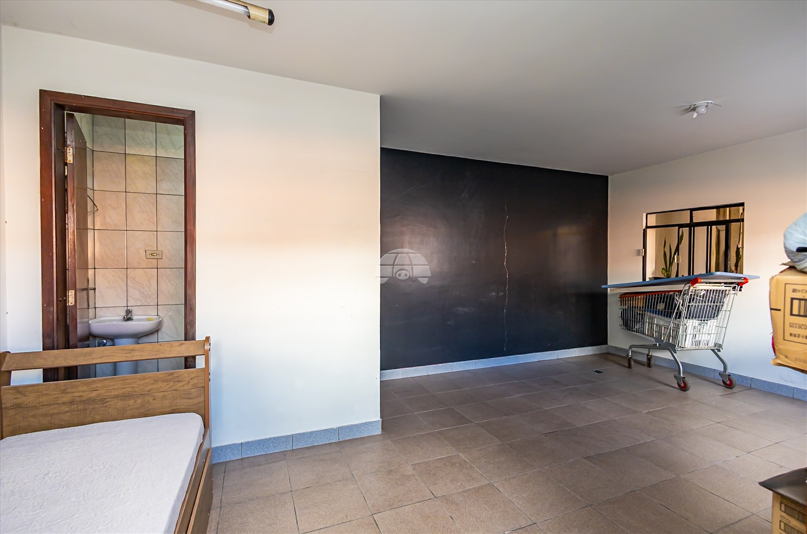Casa à venda em Pinheirinho, Curitiba — Imobiliária Andrade