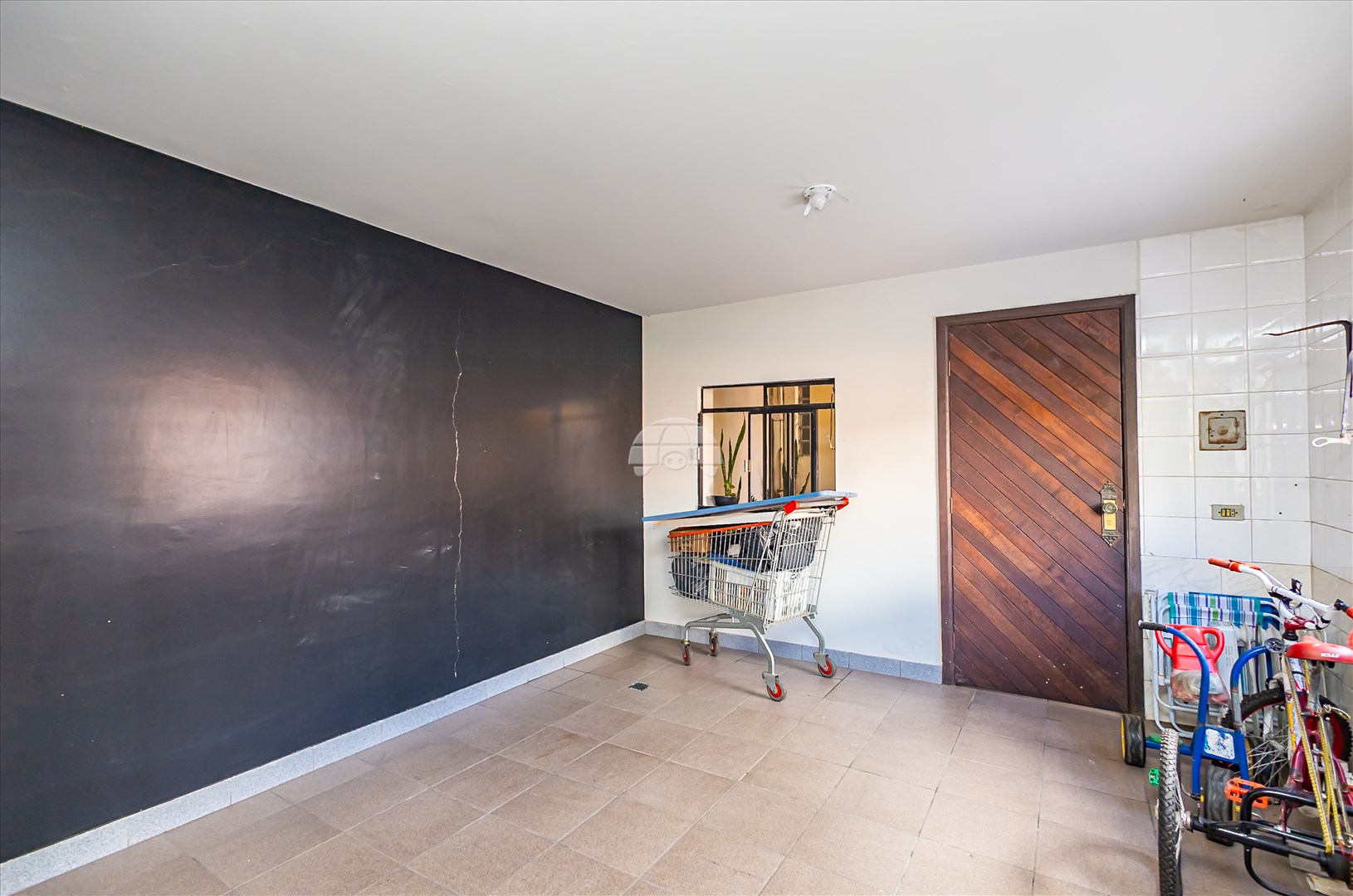 Casa à venda em Pinheirinho, Curitiba — Imobiliária Andrade