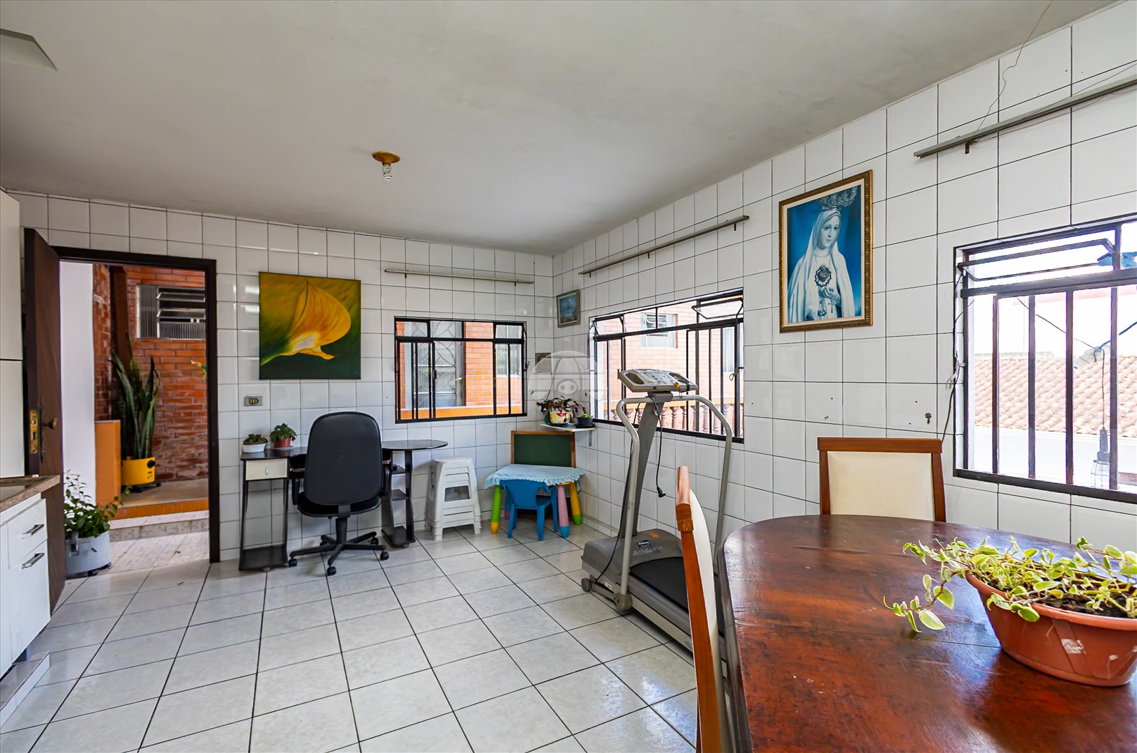 Casa à venda em Pinheirinho, Curitiba — Imobiliária Andrade