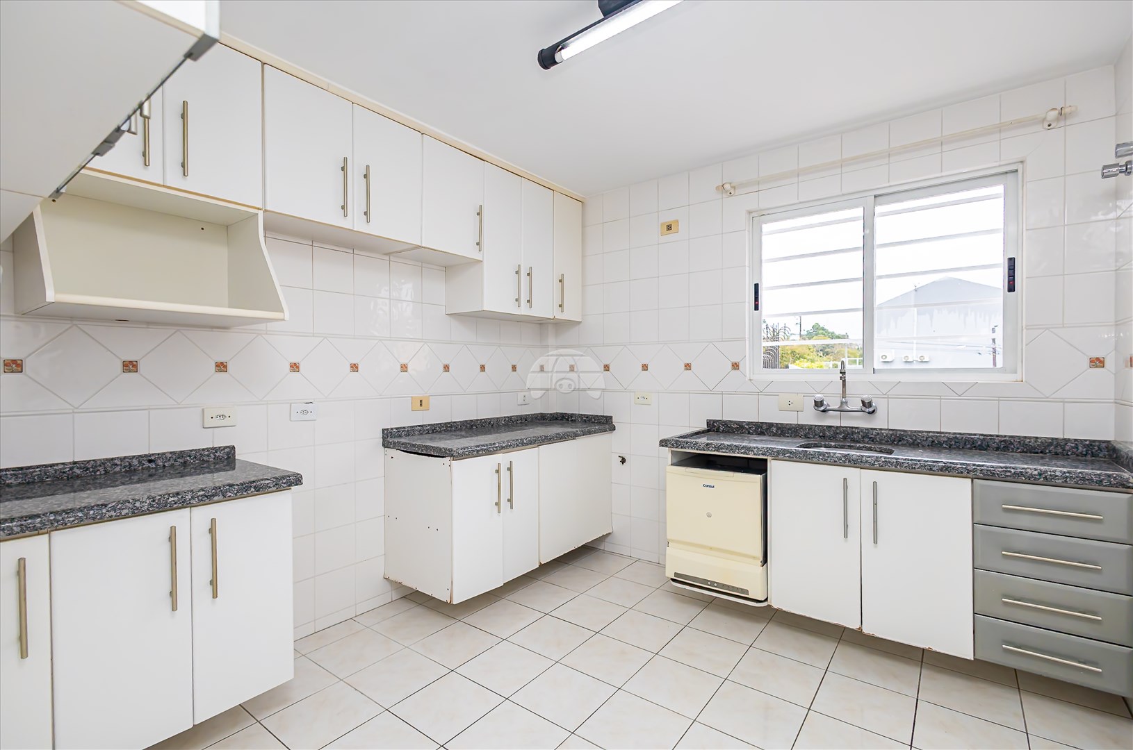 Casa à venda em Ahú, Curitiba — Toyo Imóveis - Curitiba/PR
