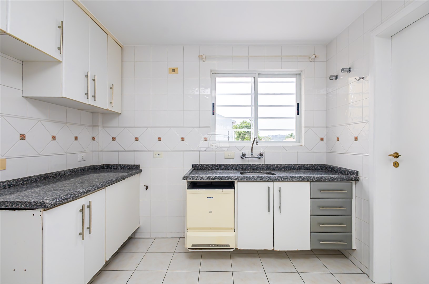 Casa à venda em Ahú, Curitiba — Toyo Imóveis - Curitiba/PR
