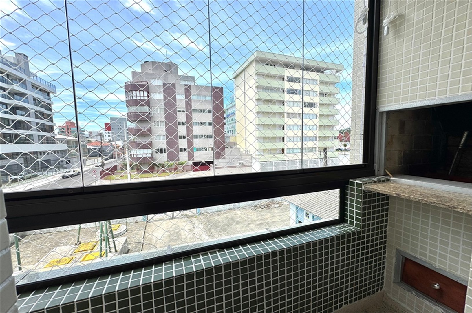 Apartamento à venda em Caioba, Matinhos — Portal Chave Fácil