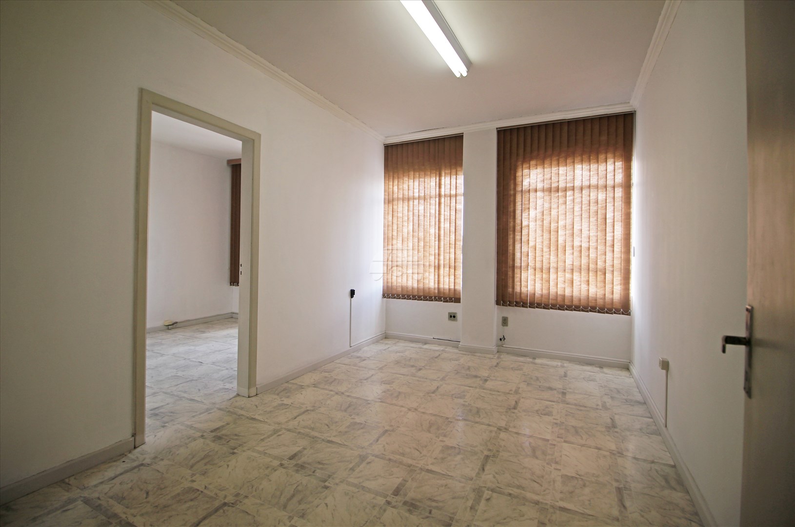 Sala/Conjunto Comercial para alugar em Centro, Curitiba — Portal Chave Fácil