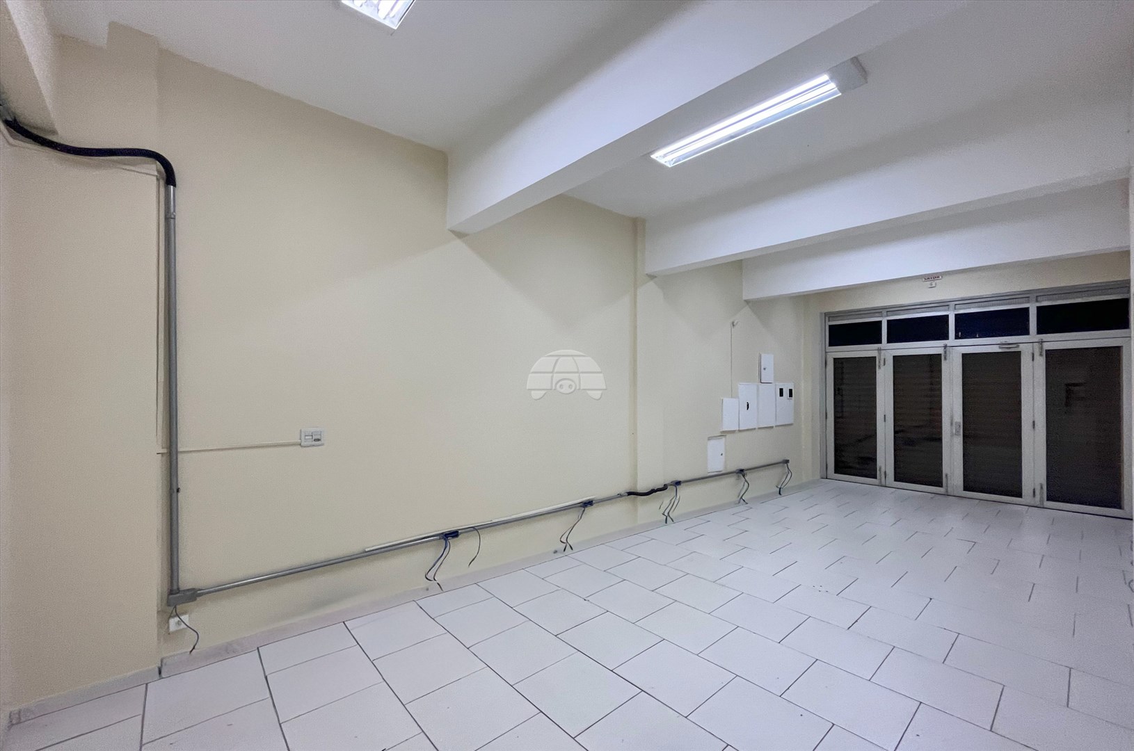 Prédio Comercial para Locação no Bairro Rebouças ref. 88726 (10 / 10)