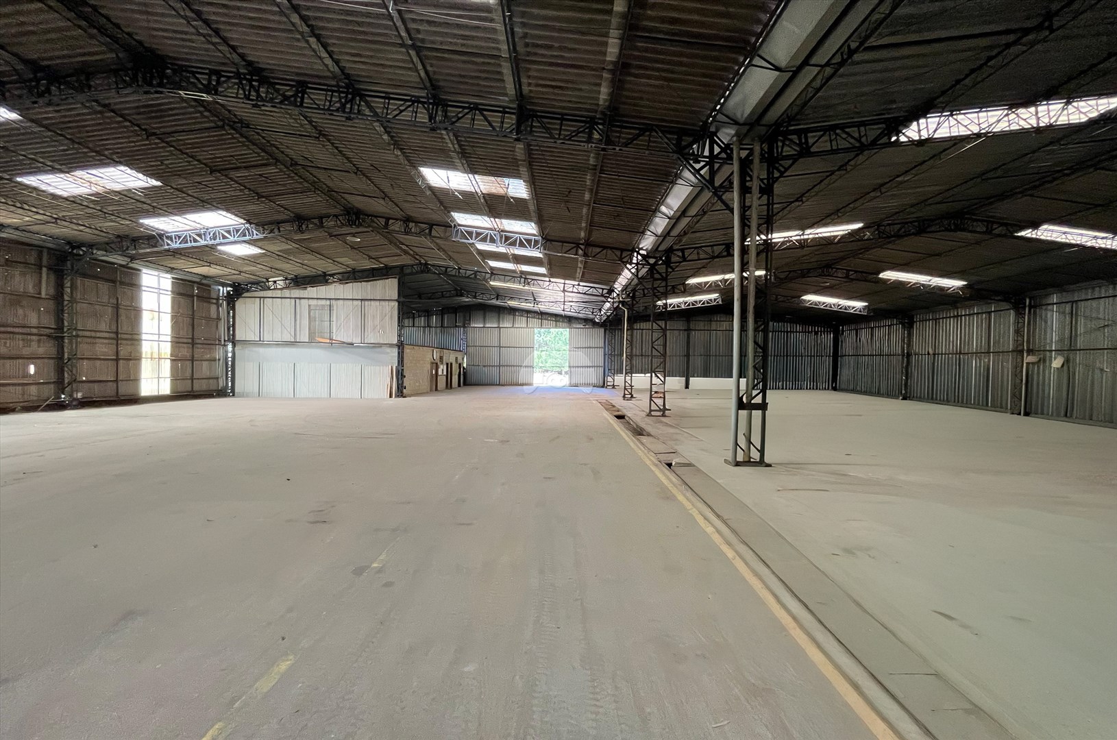 Barracão/Galpão para alugar em Planta Folloni, Colombo — Portal Chave Fácil