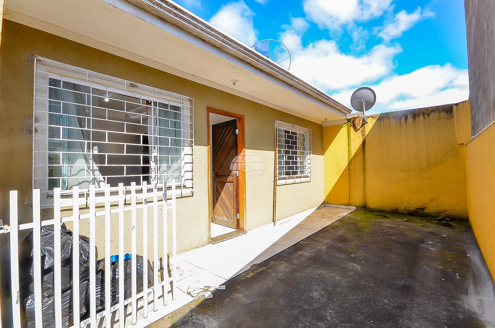 Casa à venda em Maracana, Colombo — Portal Chave Fácil