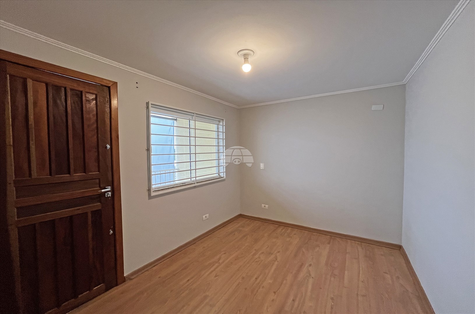 Casa para alugar em Cachoeira, Curitiba — Imobiliária Razão