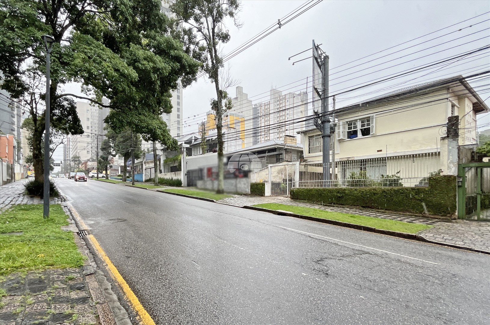 Casa para alugar em Água Verde, Curitiba — Construa Assessoria Imobiliária