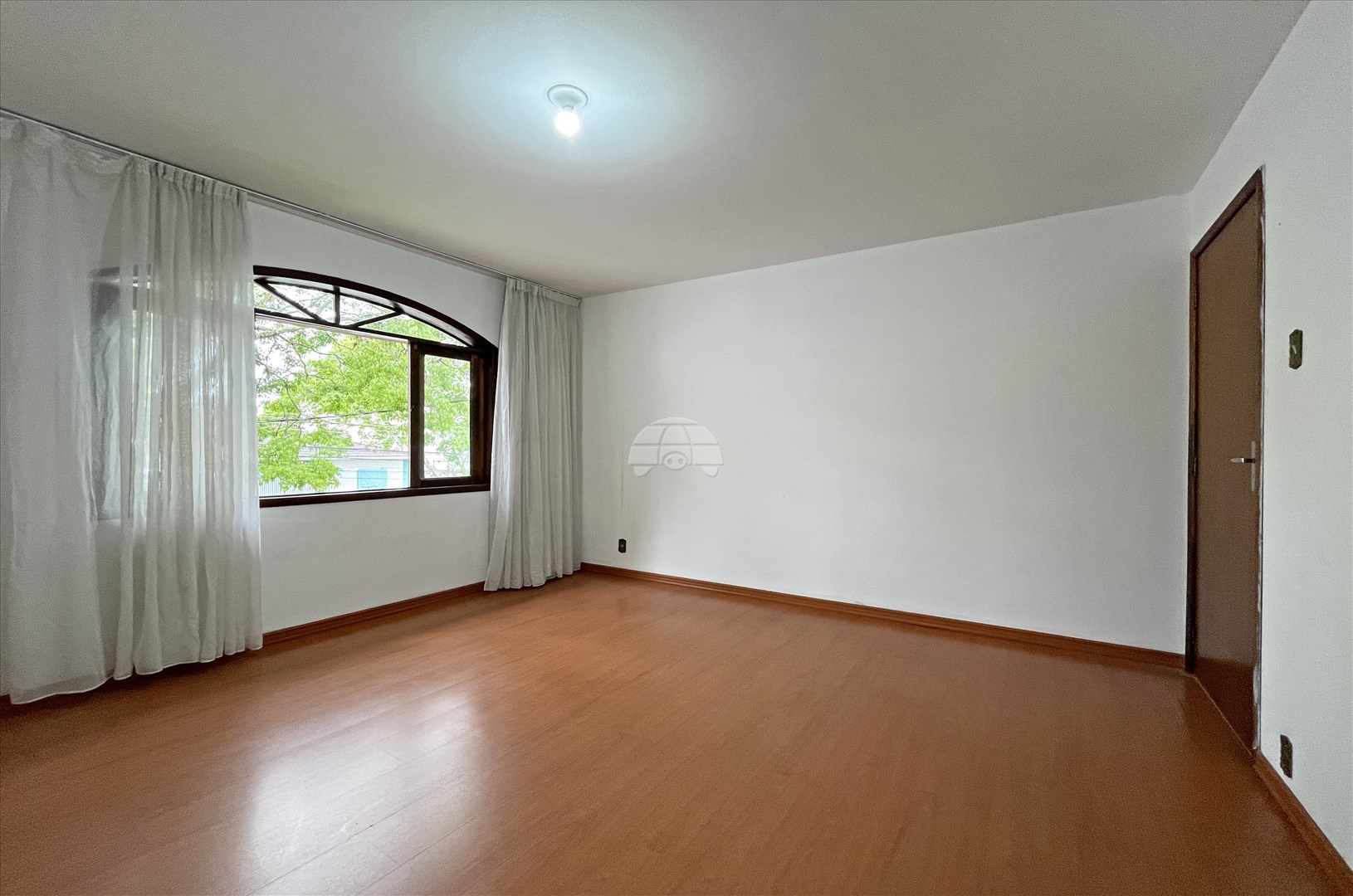 Casa para alugar em Água Verde, Curitiba — Construa Assessoria Imobiliária