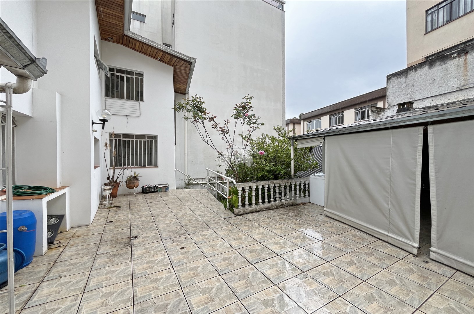 Casa para alugar em Água Verde, Curitiba — Construa Assessoria Imobiliária