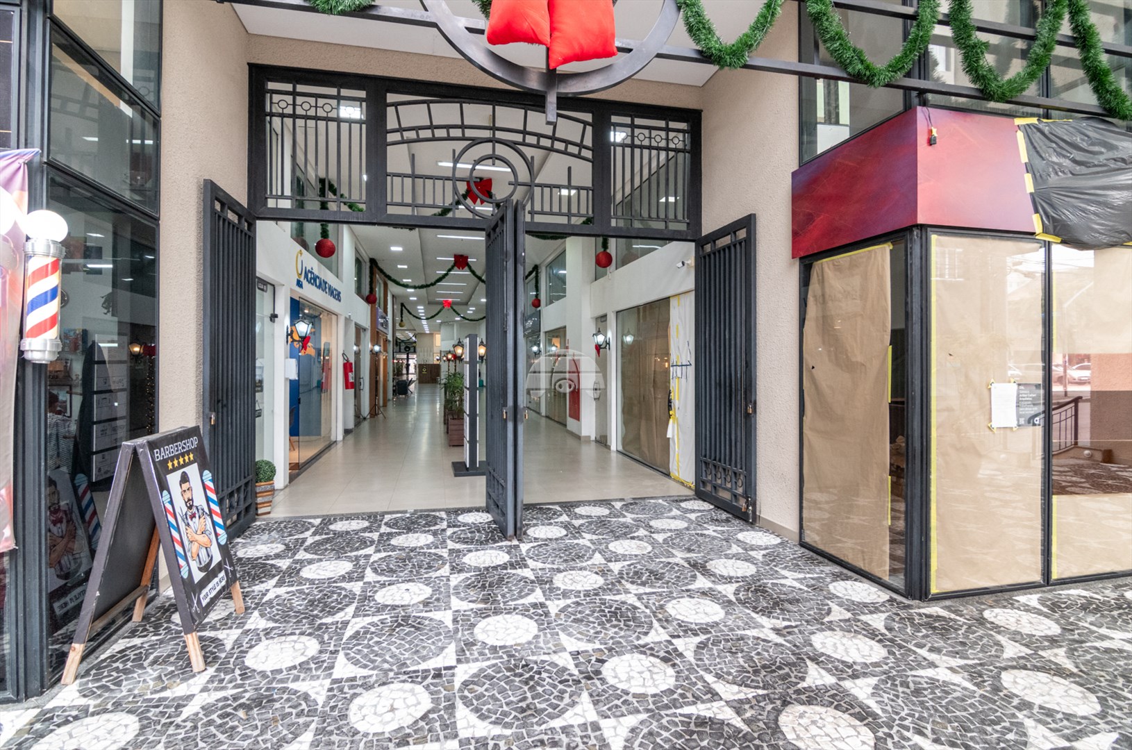 Sala/Conjunto Comercial à venda em Centro, Curitiba — Portal Chave Fácil