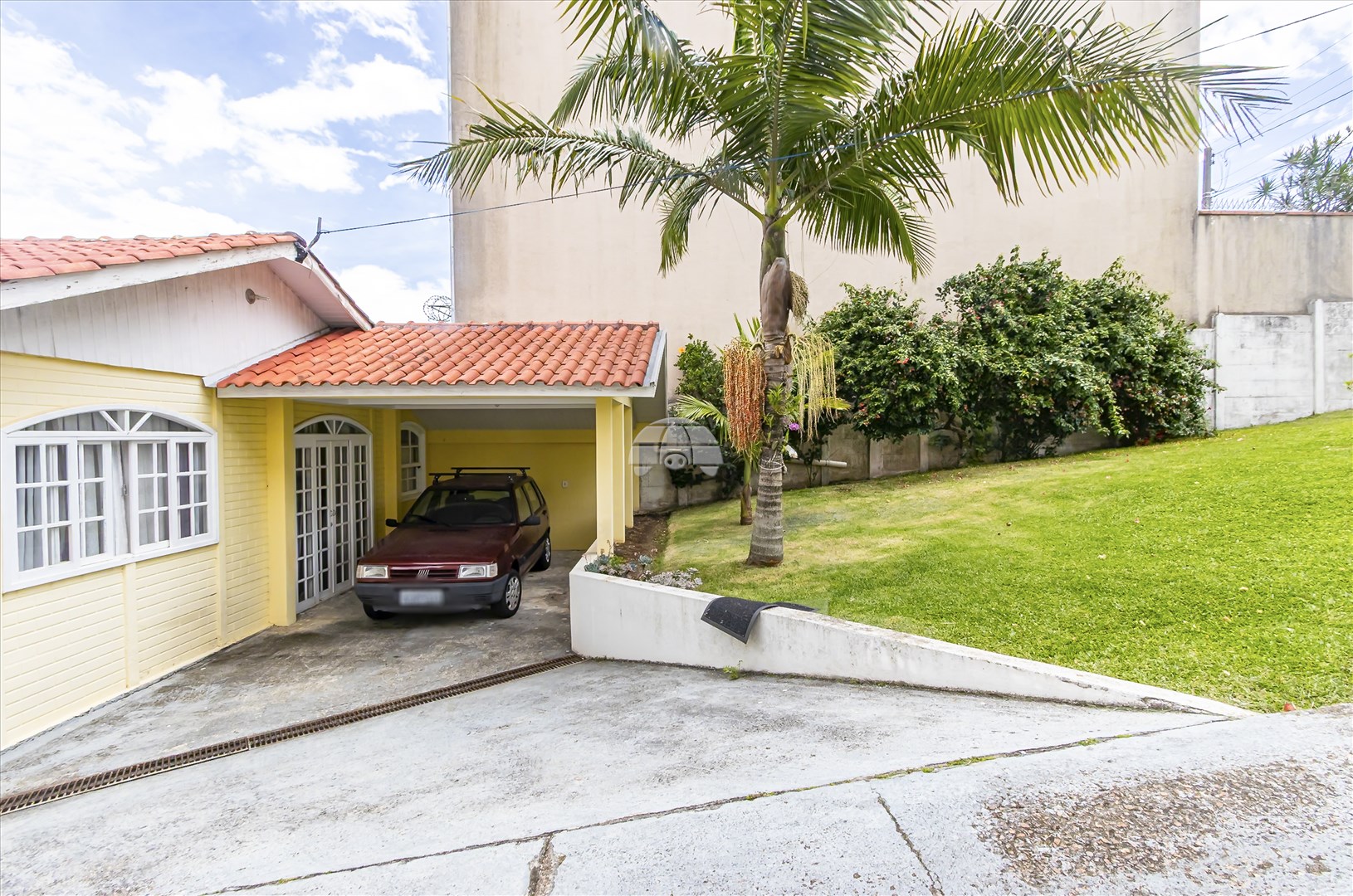 Terreno à venda em Lindóia, Curitiba — Imobiliária Cilar