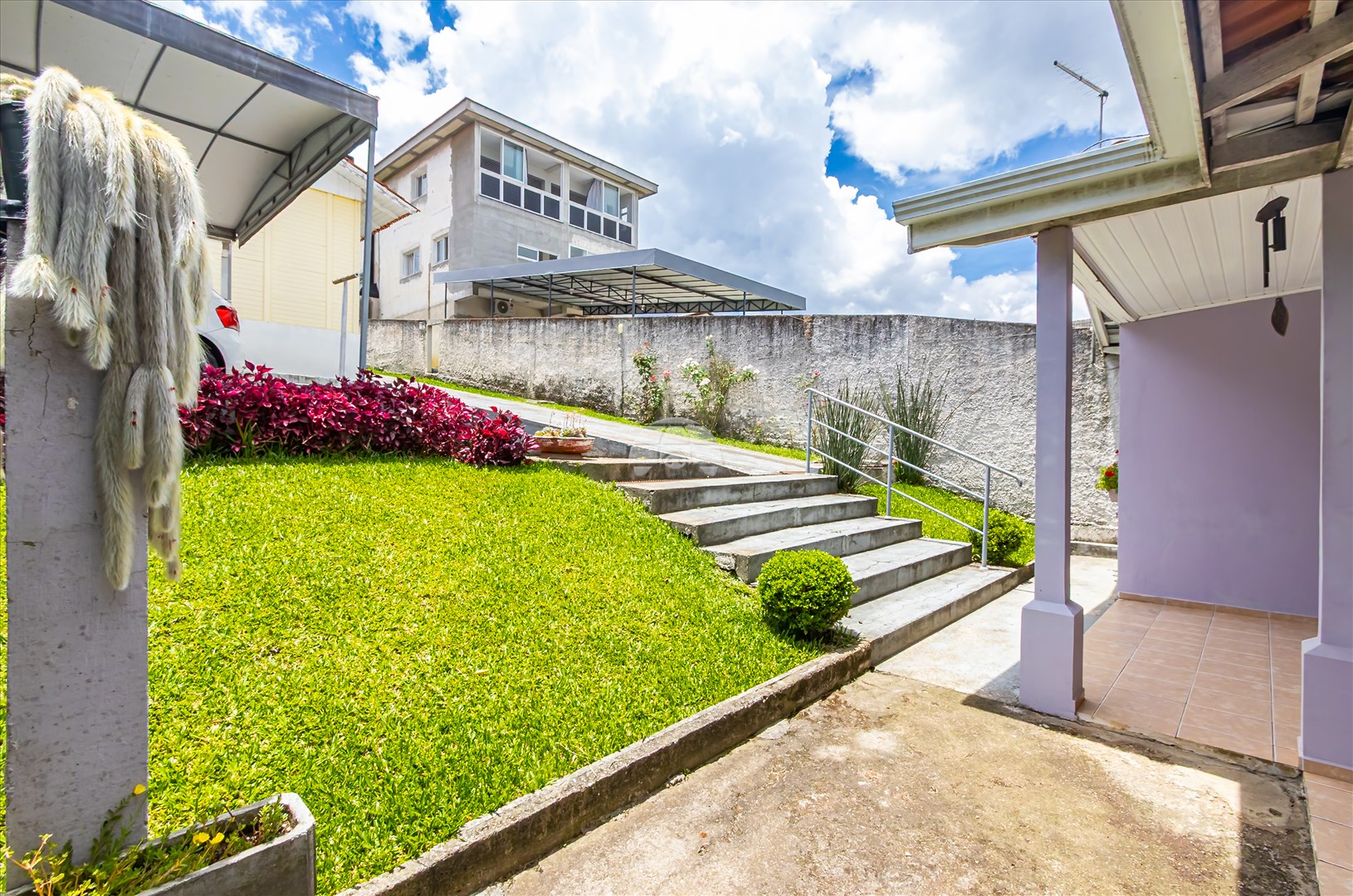 Terreno à venda em Lindóia, Curitiba — Imobiliária Cilar