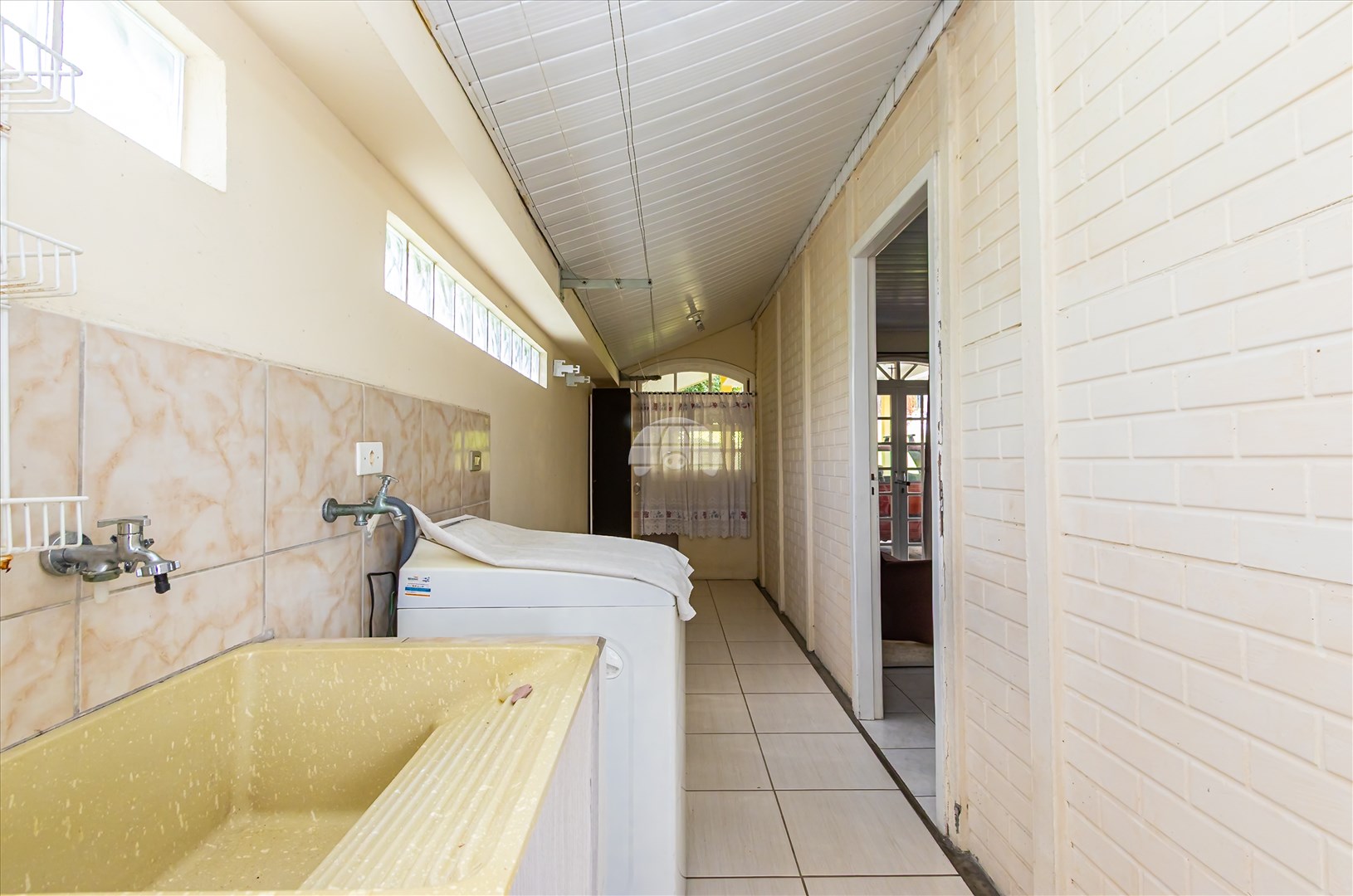 Terreno à venda em Lindóia, Curitiba — Imobiliária Cilar