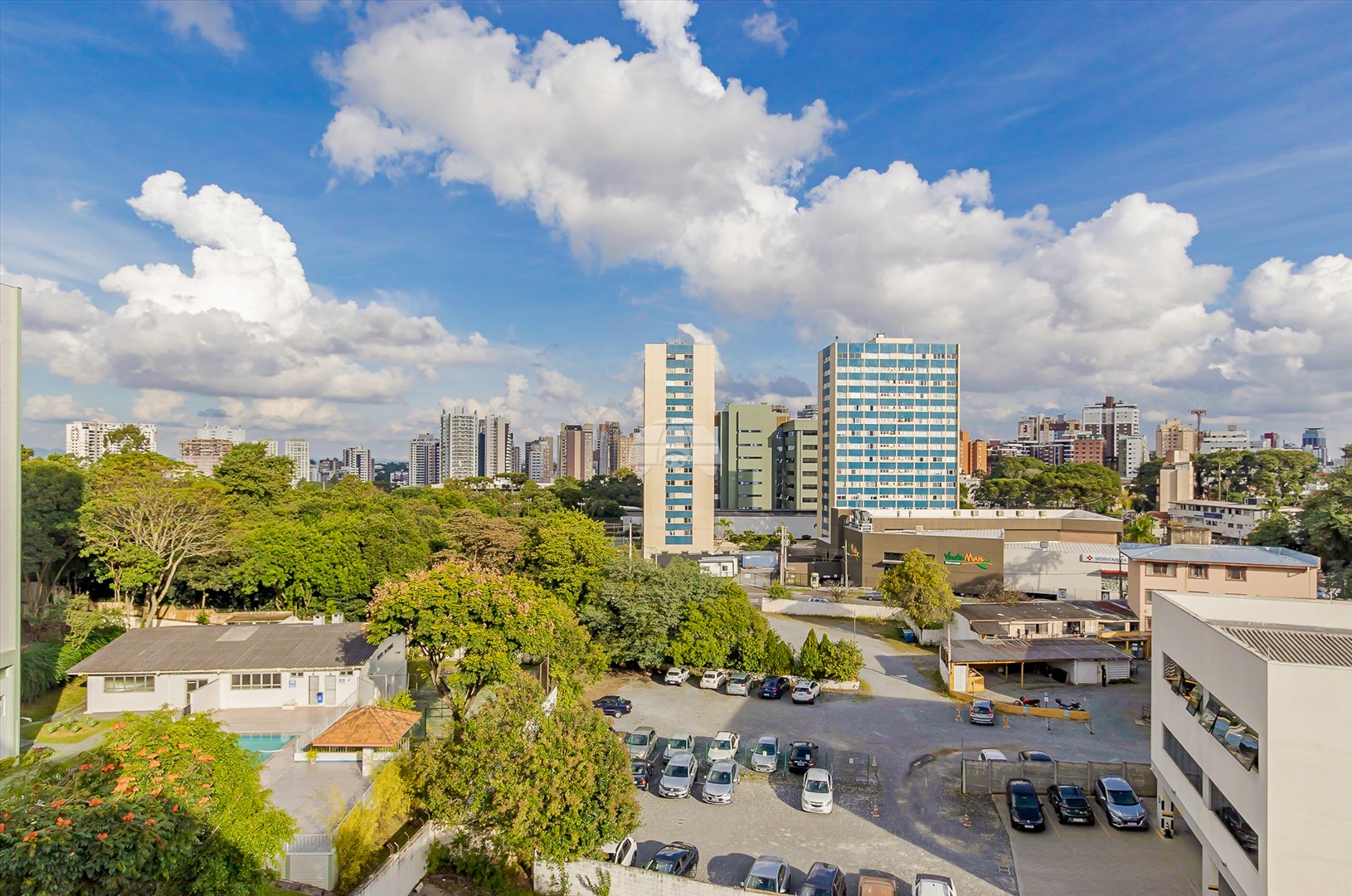 Apartamento à venda em Ahú, Curitiba — MAFI ADMINISTRADORA DE IMOVEIS LTDA