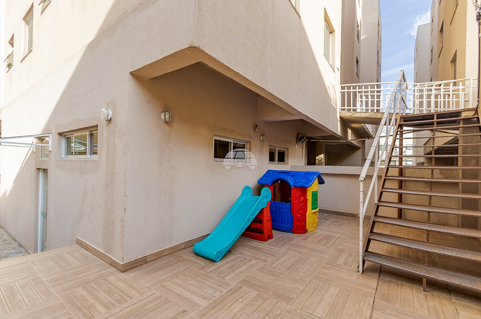 Apartamento à venda em Ahú, Curitiba — MAFI ADMINISTRADORA DE IMOVEIS LTDA
