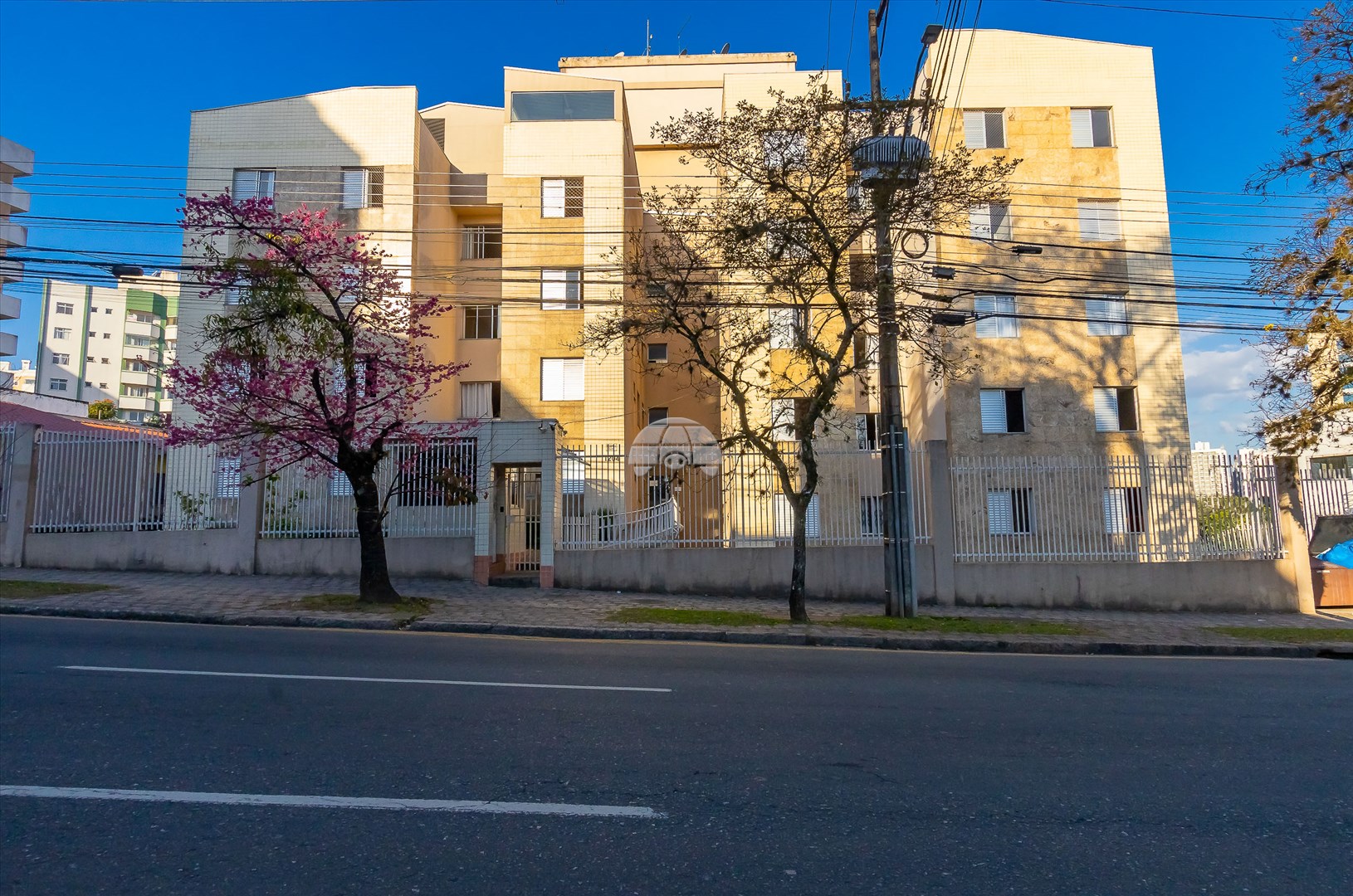 Apartamento à venda em Ahú, Curitiba — MAFI ADMINISTRADORA DE IMOVEIS LTDA