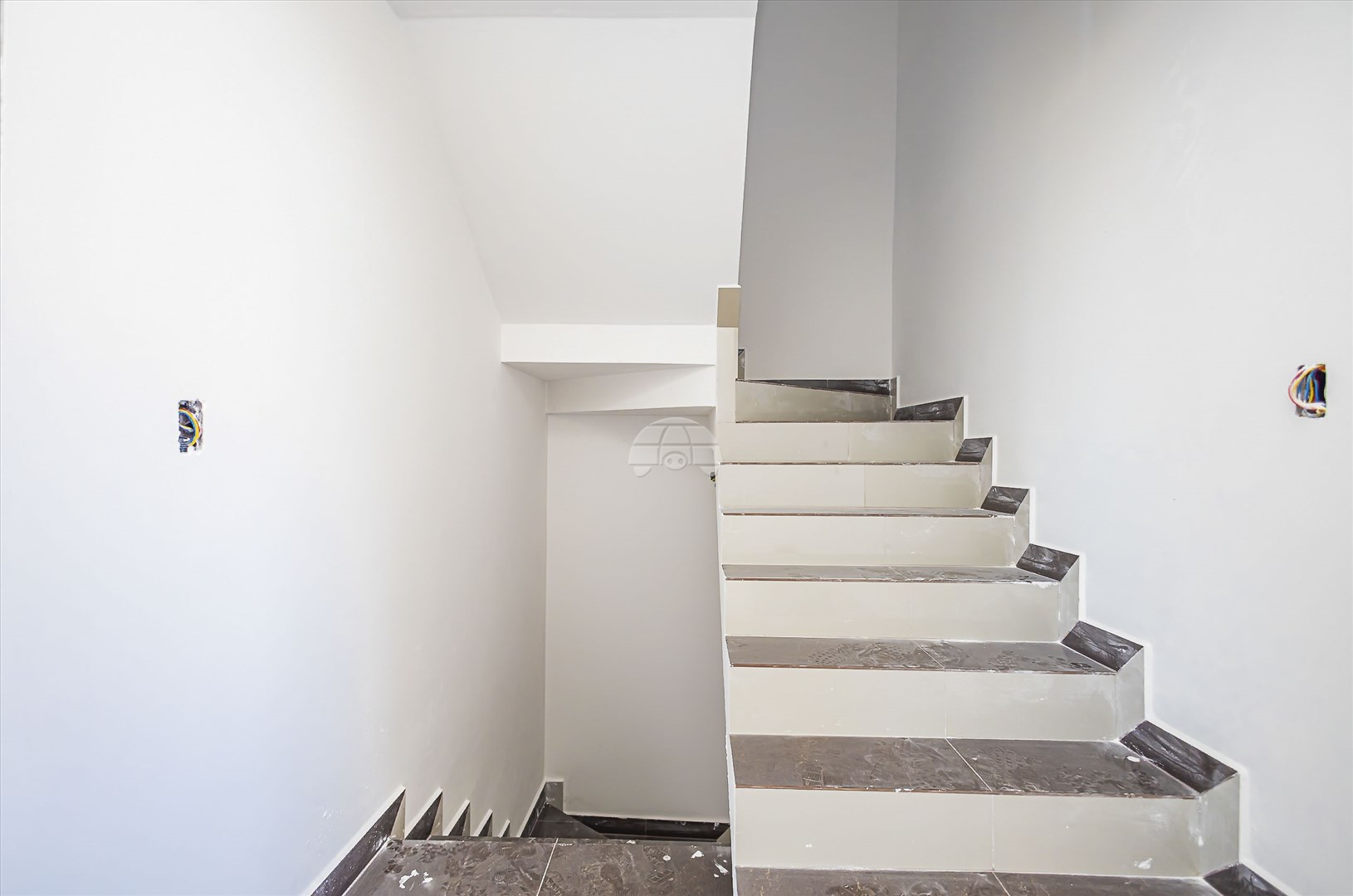 Casa à venda em Tingui, Curitiba — MAFI ADMINISTRADORA DE IMOVEIS LTDA
