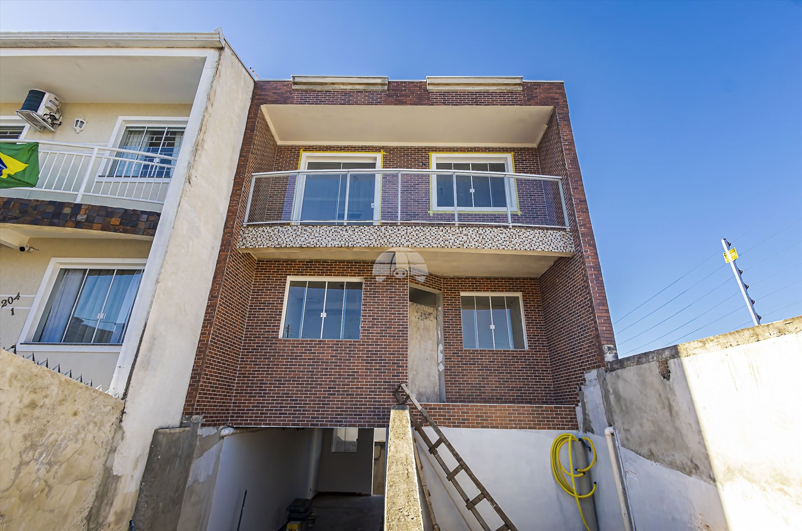 Casa à venda em Tingui, Curitiba — Portal Chave Fácil