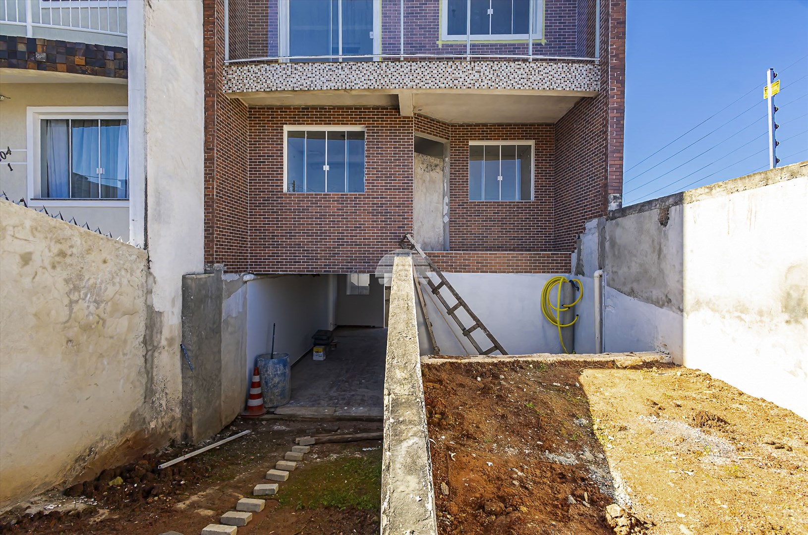 Casa à venda em Tingui, Curitiba — Portal Chave Fácil