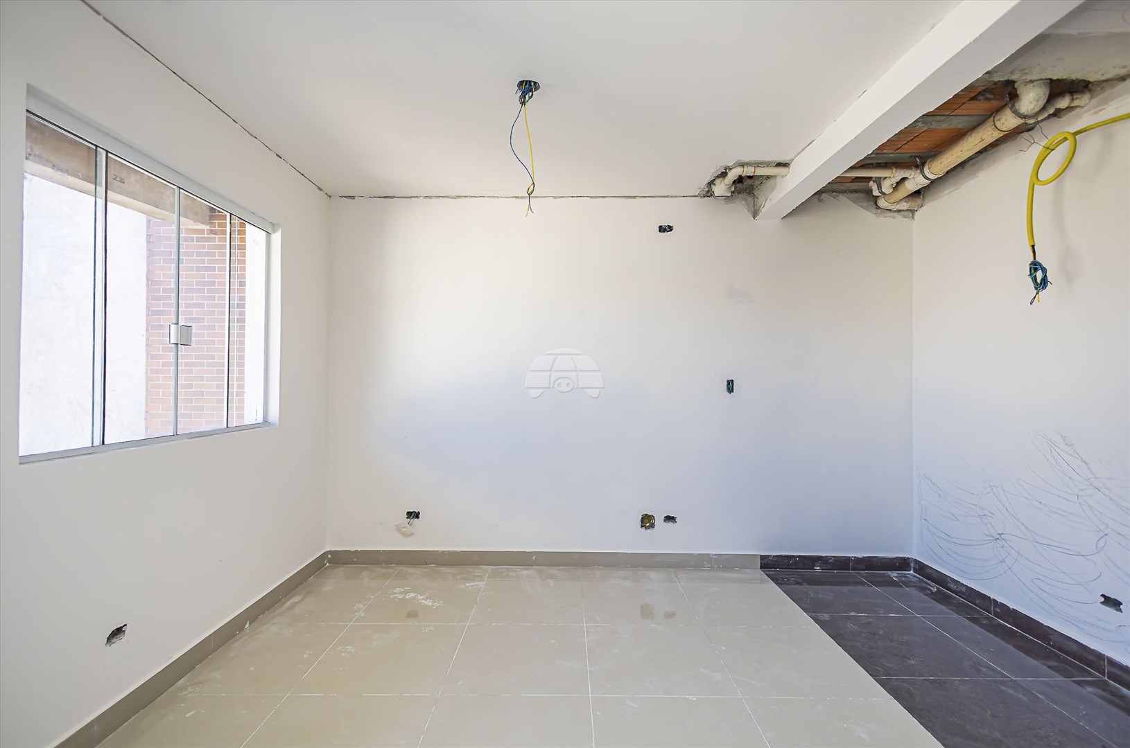 Casa à venda em Tingui, Curitiba — MAFI ADMINISTRADORA DE IMOVEIS LTDA